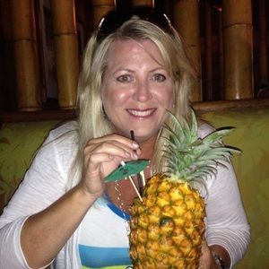 Meet your Posher, Carla